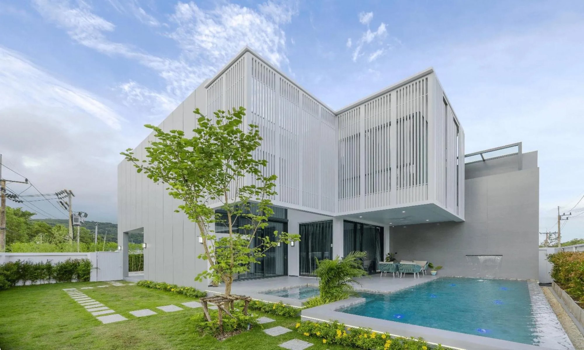 mid Larimar Villa
